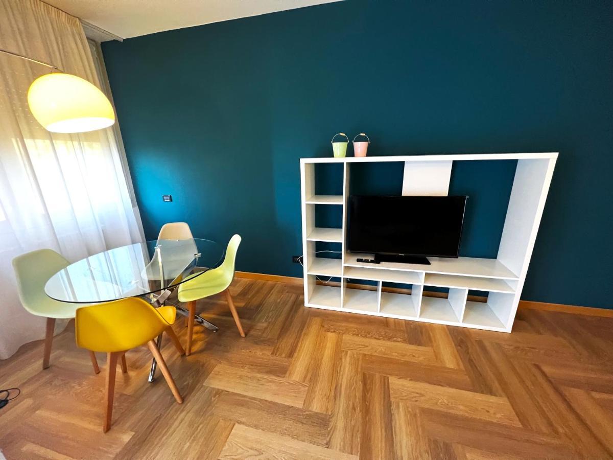 Front Lake Apartment Bardolino Luaran gambar