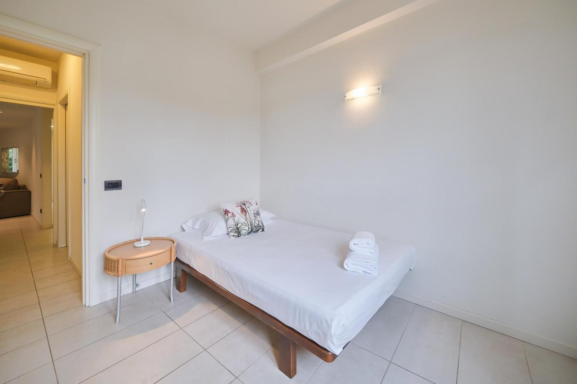 Front Lake Apartment Bardolino Luaran gambar