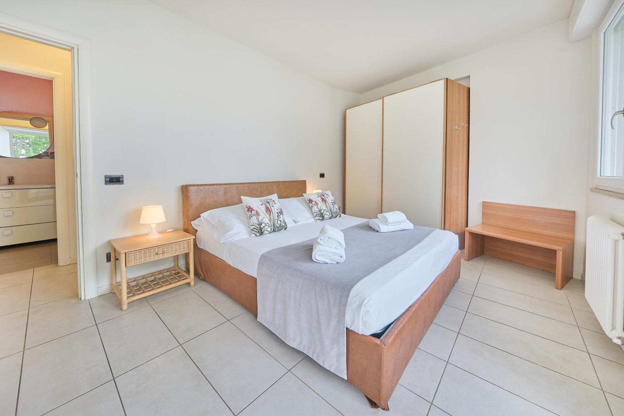 Front Lake Apartment Bardolino Luaran gambar