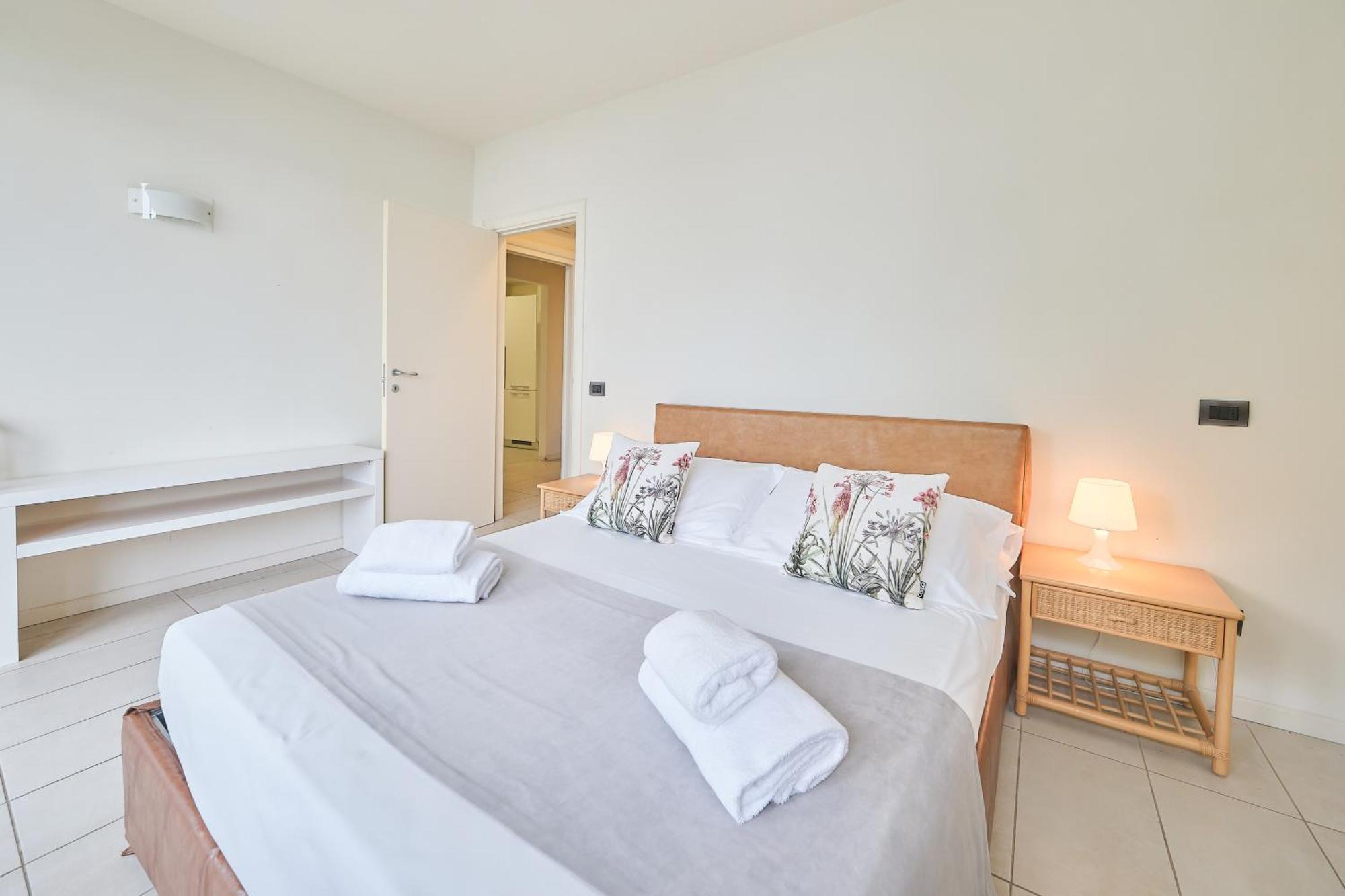 Front Lake Apartment Bardolino Luaran gambar