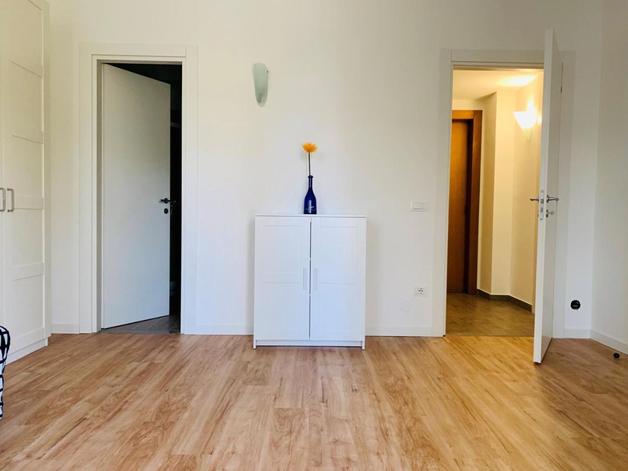 Front Lake Apartment Bardolino Luaran gambar