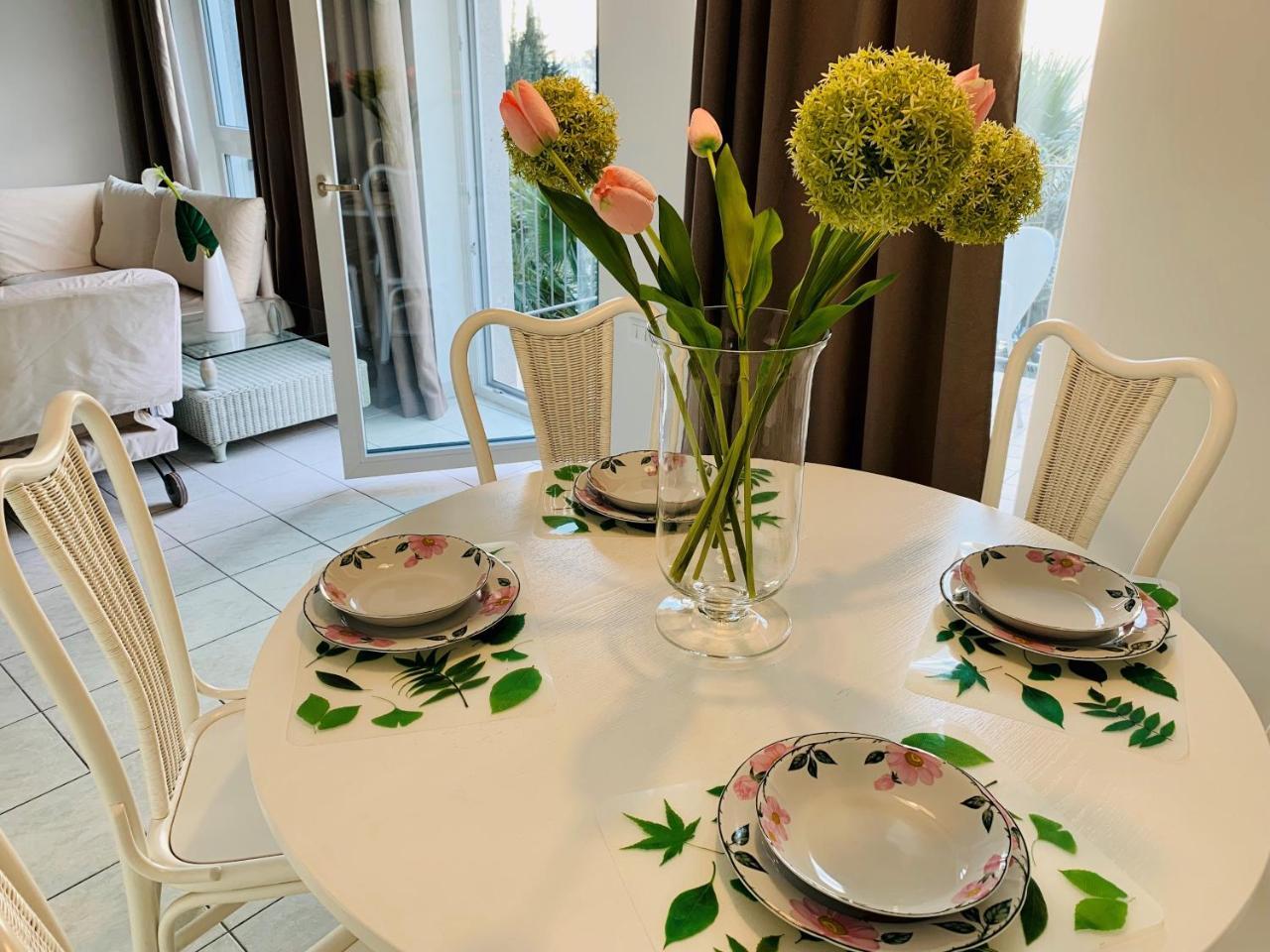 Front Lake Apartment Bardolino Luaran gambar