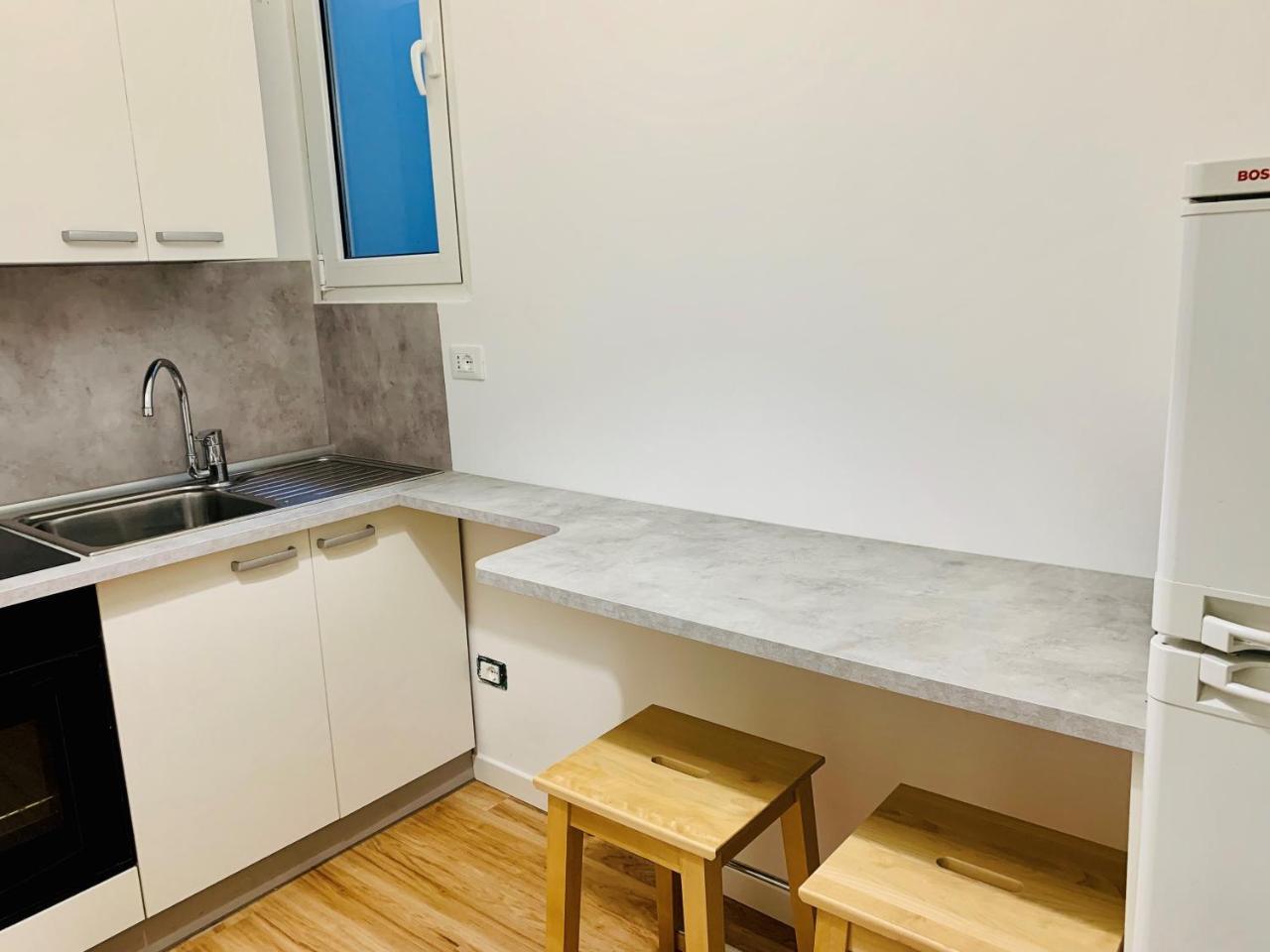 Front Lake Apartment Bardolino Luaran gambar