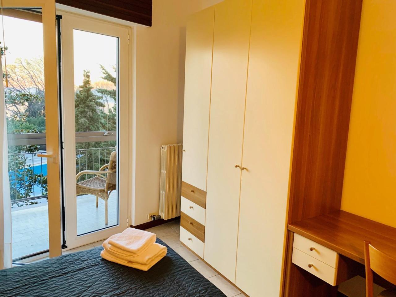 Front Lake Apartment Bardolino Luaran gambar